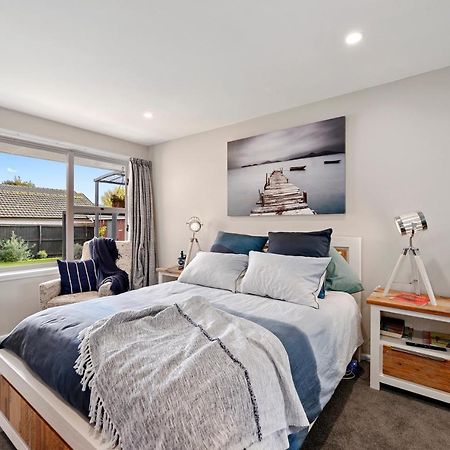 Leave Of Absence - Christchurch Holiday Home ภายนอก รูปภาพ