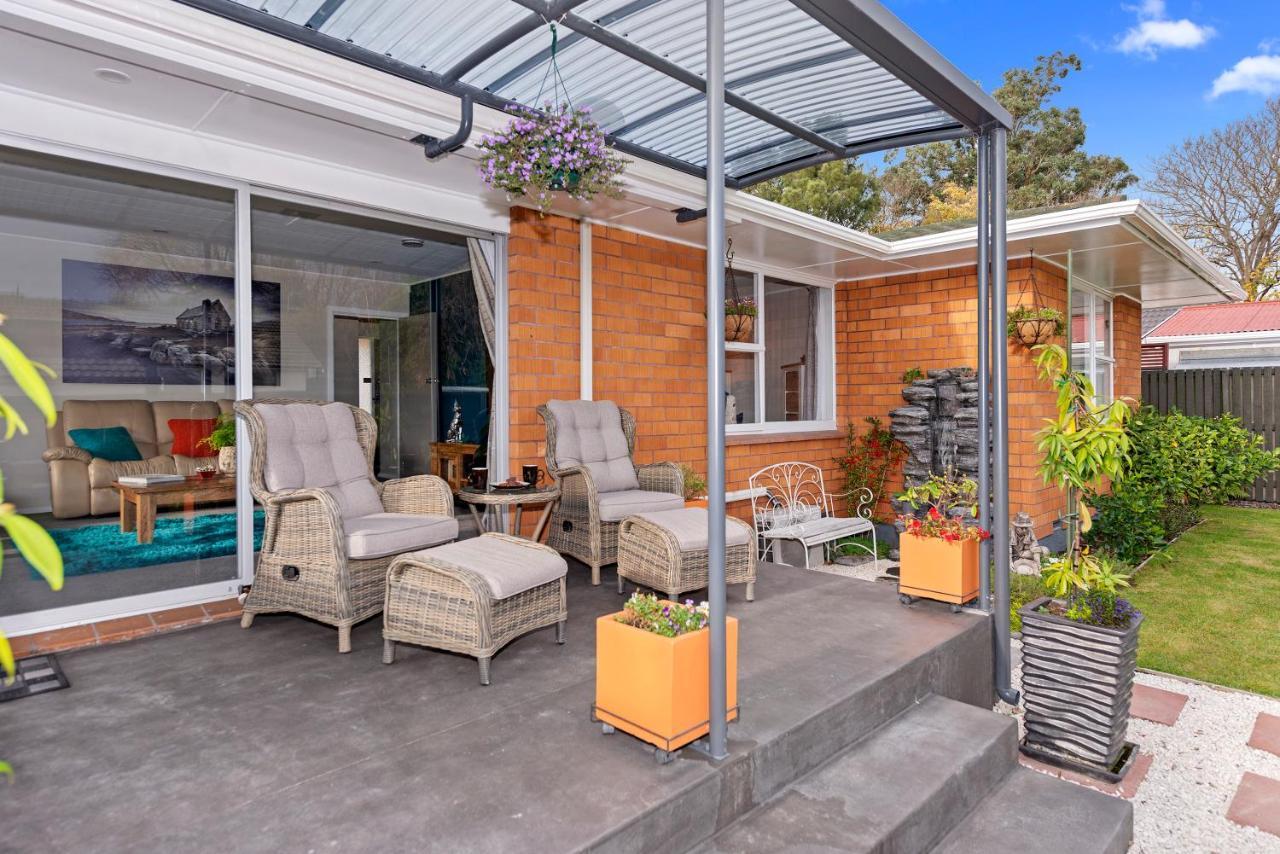 Leave Of Absence - Christchurch Holiday Home ภายนอก รูปภาพ