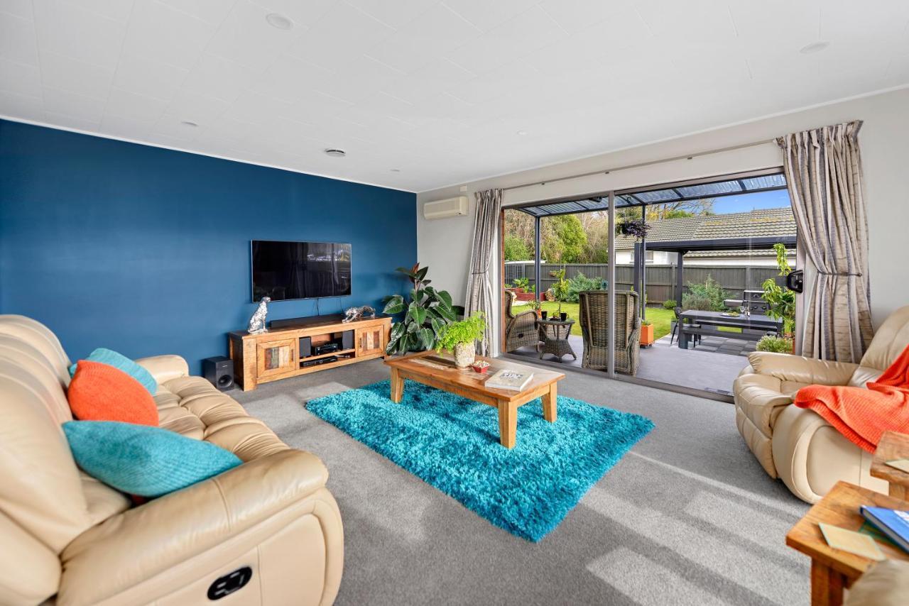 Leave Of Absence - Christchurch Holiday Home ภายนอก รูปภาพ