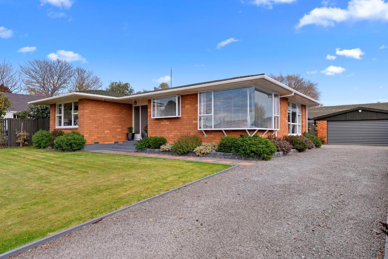 Leave Of Absence - Christchurch Holiday Home ภายนอก รูปภาพ
