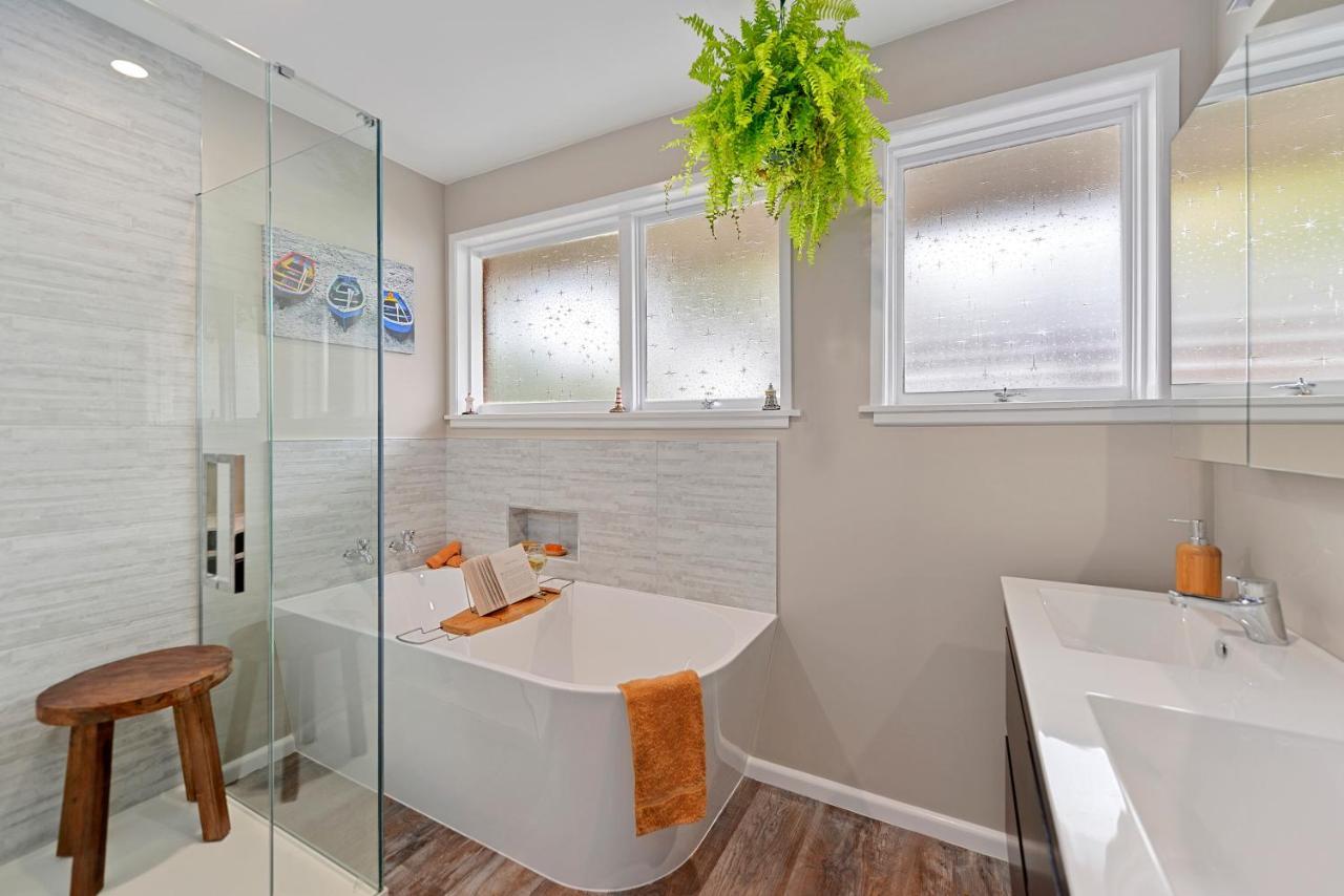 Leave Of Absence - Christchurch Holiday Home ภายนอก รูปภาพ